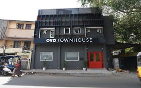 Super Townhouse Royapettah Near U.S Consulate